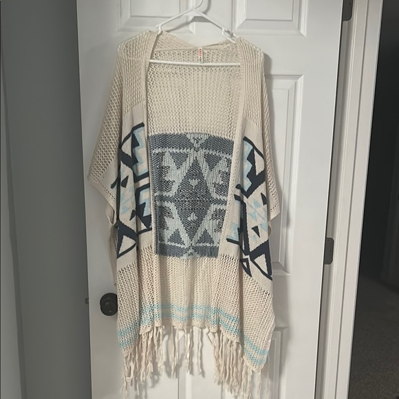 RAGA Sweaters - RAGA Beige and Navy Geometric Poncho